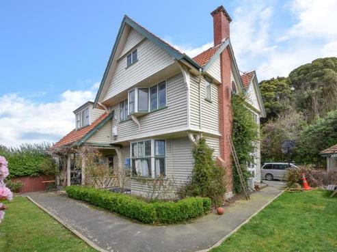 70 Heriot Row, North Dunedin