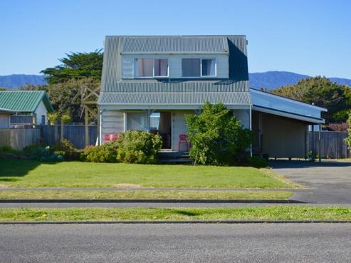 15 Scott Avenue, Otaki Beach