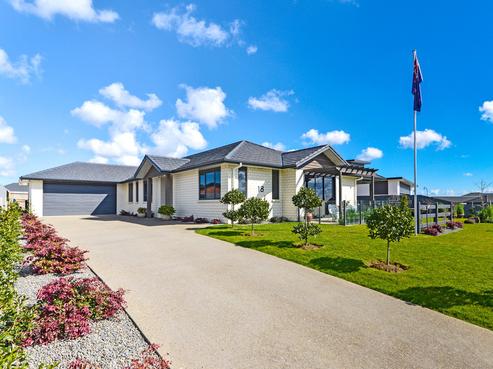 18 Pamela Christine Road, Patumahoe