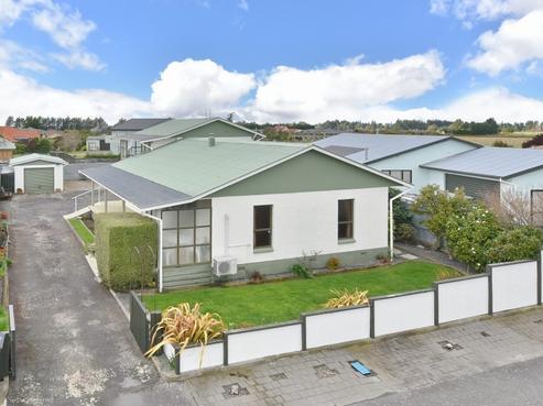 50 Seadown Crescent, Amberley