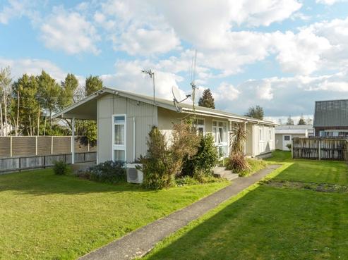 415 Dey Street, Hamilton East