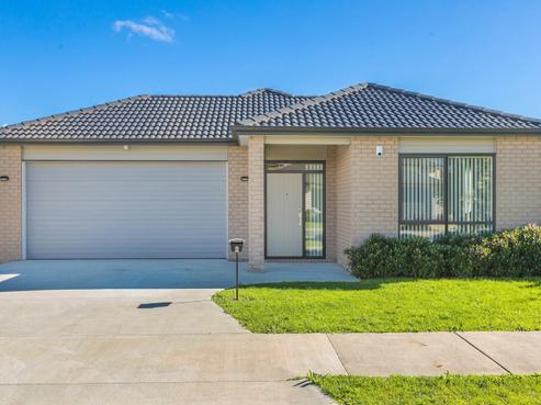 8 Hihi Avenue, Takanini