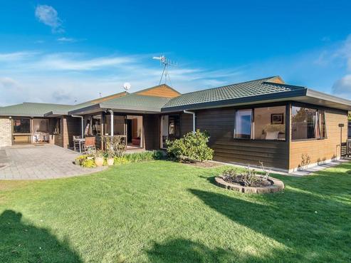 51 Cedar Drive, Paraparaumu Beach