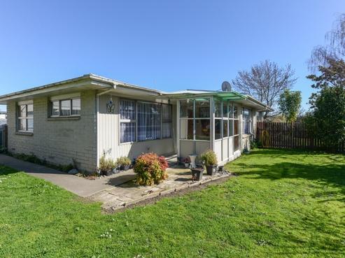 2/68 Napier Road, Havelock North