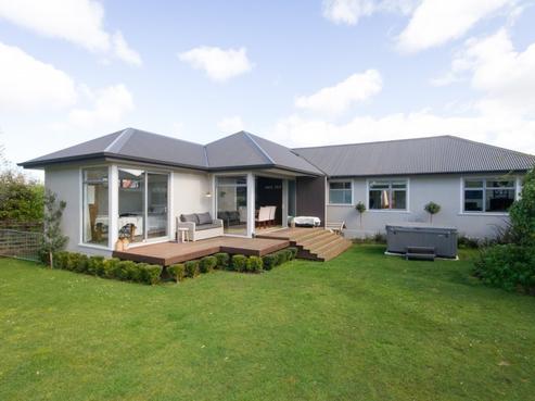 14 Brassey Road, Saint Johns Hill