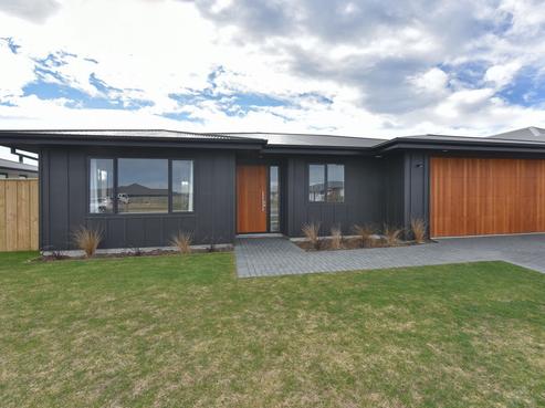 15 Tiritiri Moana Drive, Pegasus
