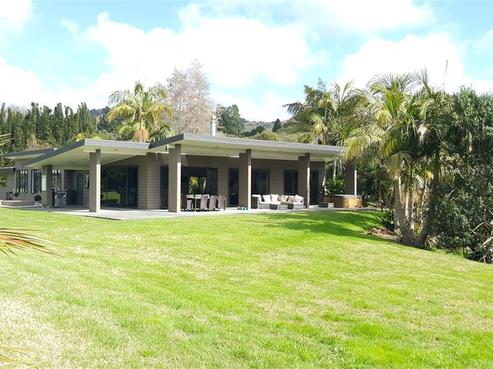 957B Puketona Road, Haruru