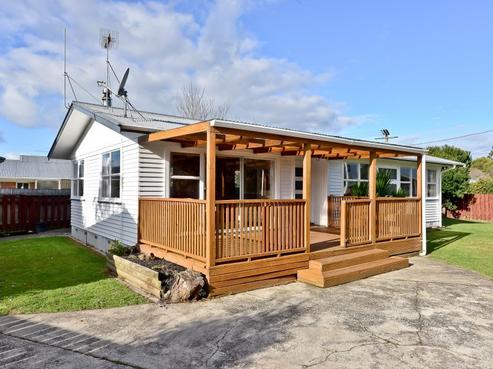 14 Forth Crescent, Glenview