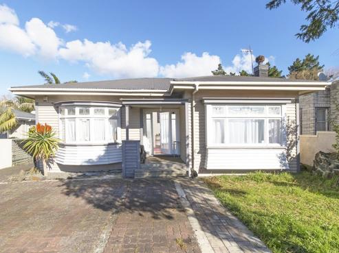 1014 Great North Road, Point Chevalier