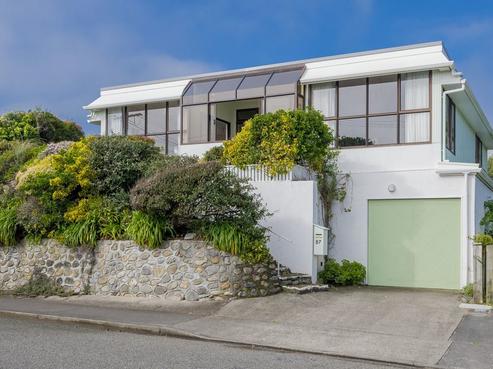 87 Seaview Road, Paraparaumu Beach