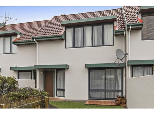 31 Mcbain Grove, Avalon