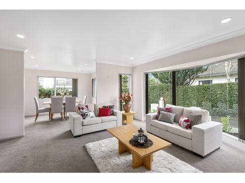 2/36 Astoria Place, Northpark