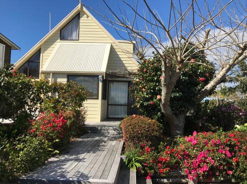 12 Titore Way, Russell