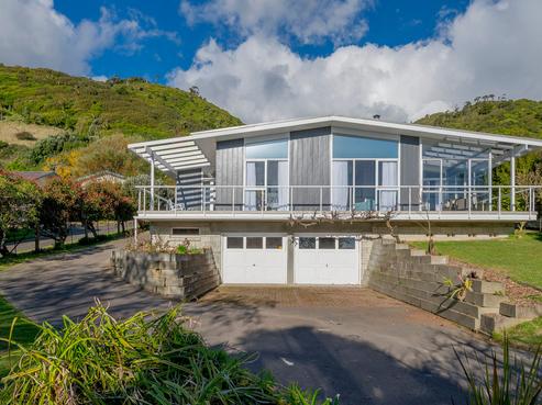 31 Tui Crescent, Waikanae