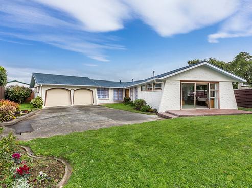 2 Earlston Grove, Avalon