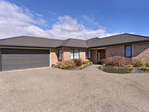 31 Hollybush Drive, Brightwater