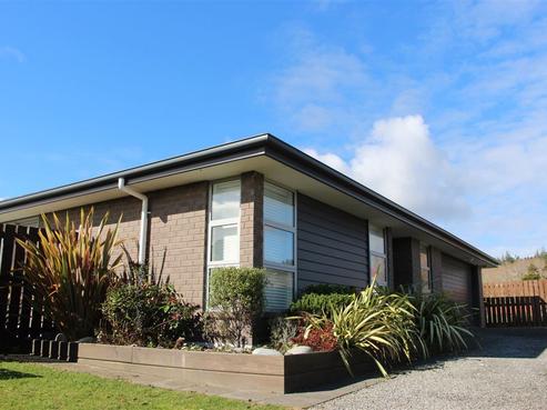 12 Ashley Drive, Paroa