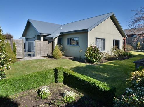 19 Holyport Close, Fairfield