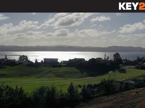 4 Waititiro Rise, Stanmore Bay