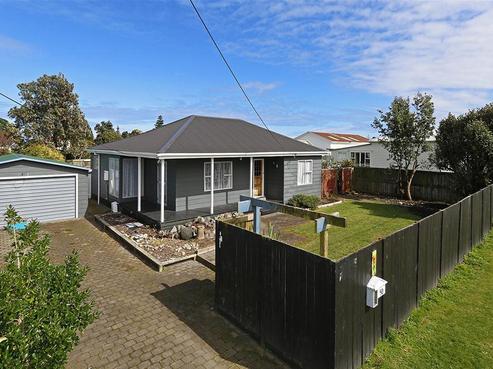 50 Fox Street, Opunake