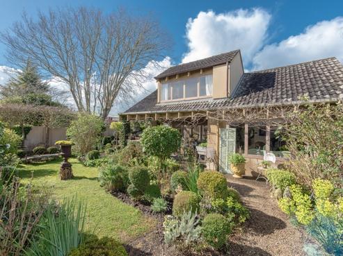 772 River Road, Chartwell