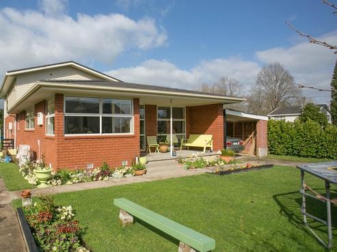 1902 Cambridge Road, Cambridge