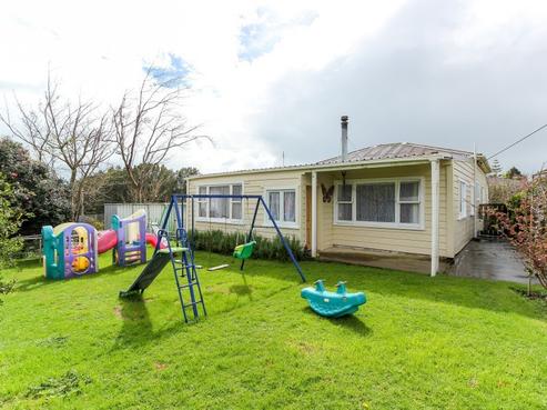 24 Hutchins Street, Waitara