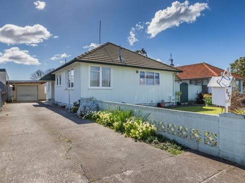 709 Norton Road, Akina