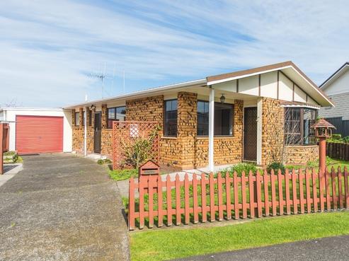 15A Bens Place, Springvale