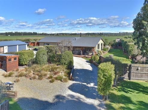 375 Earlys Road, Cust