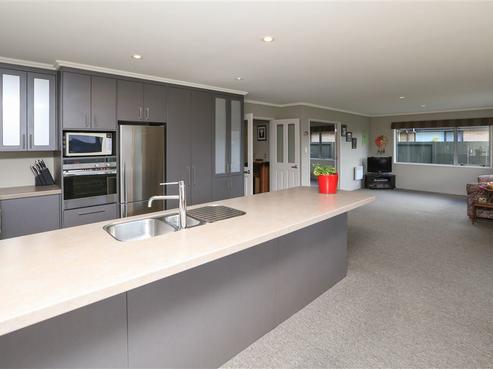 9 Chatham Place, Rototuna North