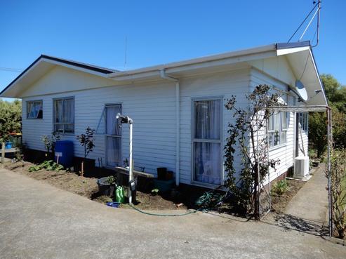 77 Kauae Street, Manaia