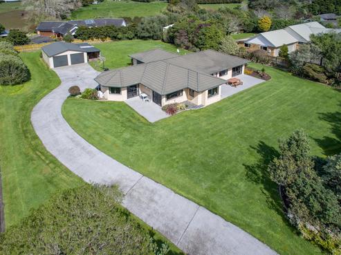 17 Awaroa Stream Drive, Waiuku