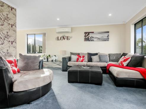 4 Four Oaks Place, Pukekohe