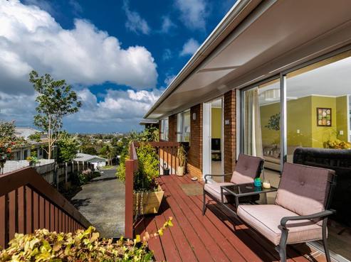 2/22 Girrahween Drive, Totara Vale