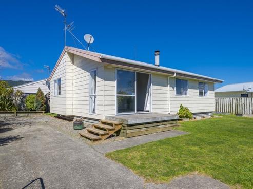 124 Makarini Street, Paraparaumu