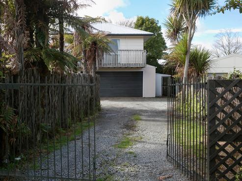 12A Anna Place, Hilltop