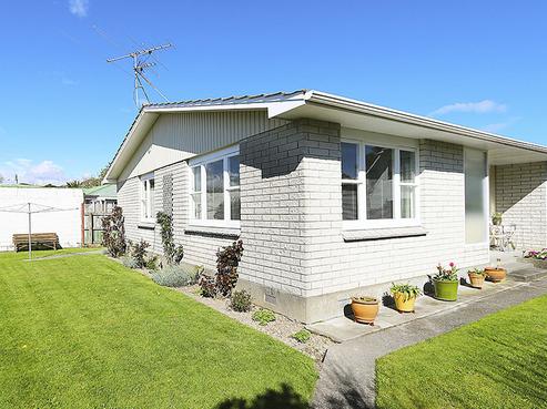 49B Laings Road, Central Hutt