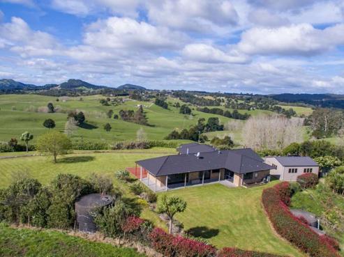 10 James Road, Kamo