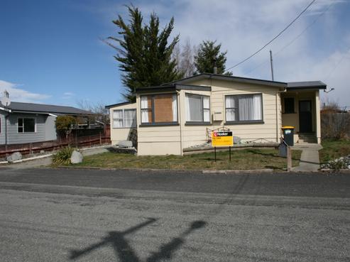 16 Jollie Road, Twizel