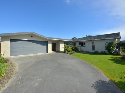151E Avonhead Road, Avonhead