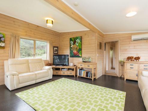 39 Pencarrow Crescent, Wainuiomata