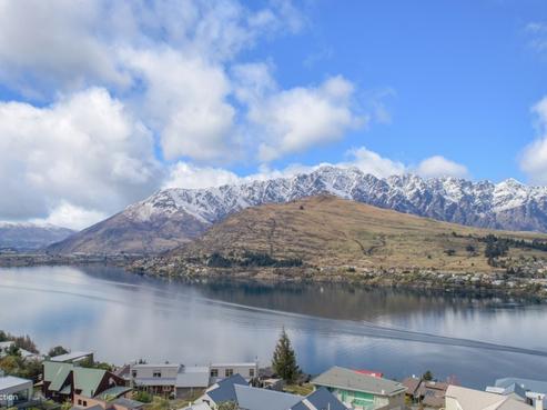 1 Olivers Place, Queenstown Central