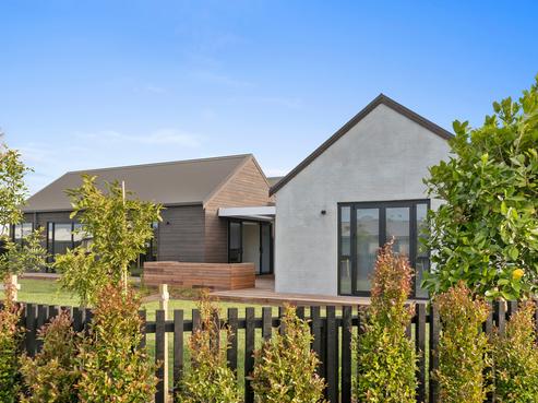 1 Shearwater Lane, Point Wells