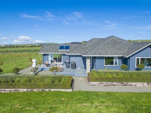 155 Sutherland Drive, Martinborough