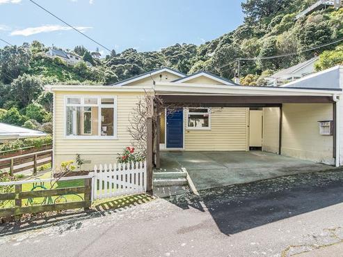 7 Totara Street, Eastbourne