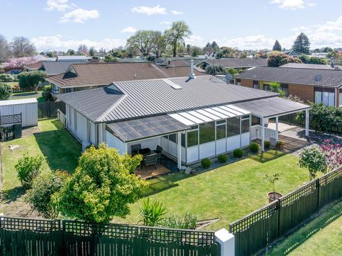 77 Scott Street, Leamington