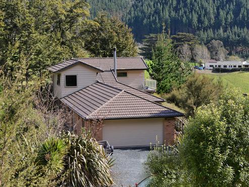 57 Macs Road, Hira