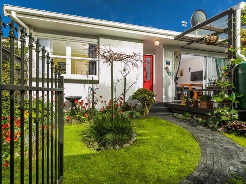 3/54 Ngataringa Road, Devonport