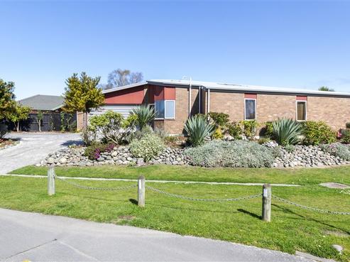 11 Collins Drive, Waikuku Beach